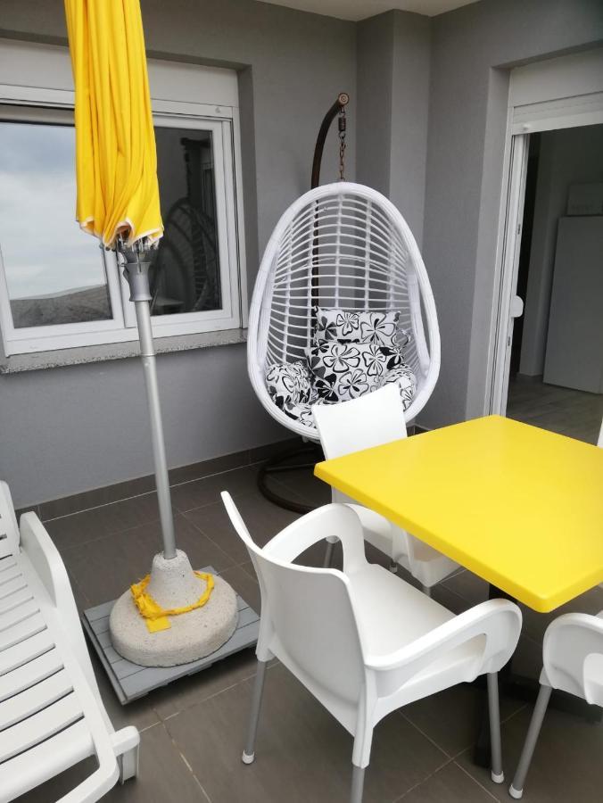 Apartment Villa Franci Паг Екстериор снимка