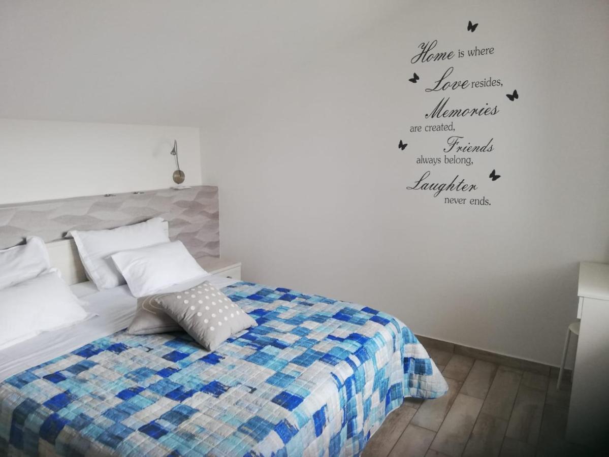 Apartment Villa Franci Паг Екстериор снимка