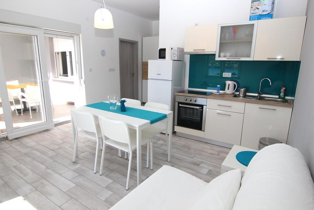 Apartment Villa Franci Паг Екстериор снимка