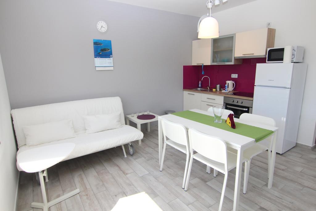 Apartment Villa Franci Паг Екстериор снимка