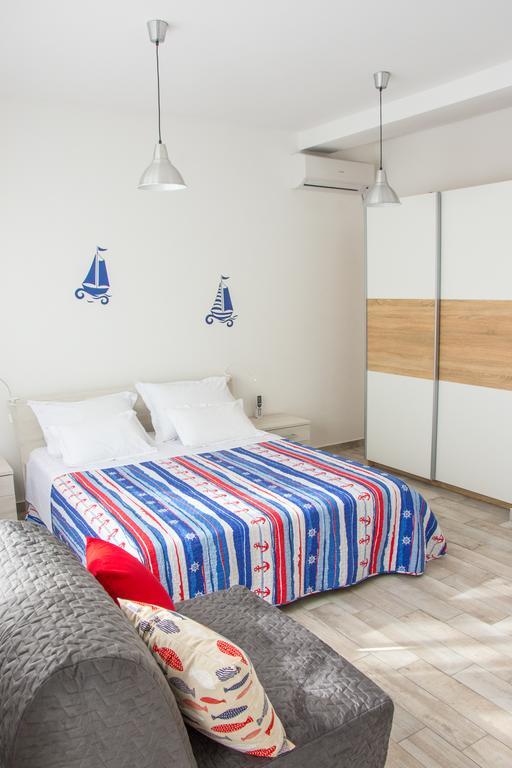 Apartment Villa Franci Паг Екстериор снимка