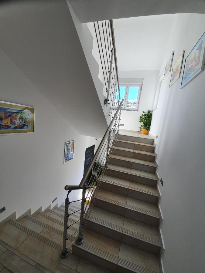 Apartment Villa Franci Паг Екстериор снимка
